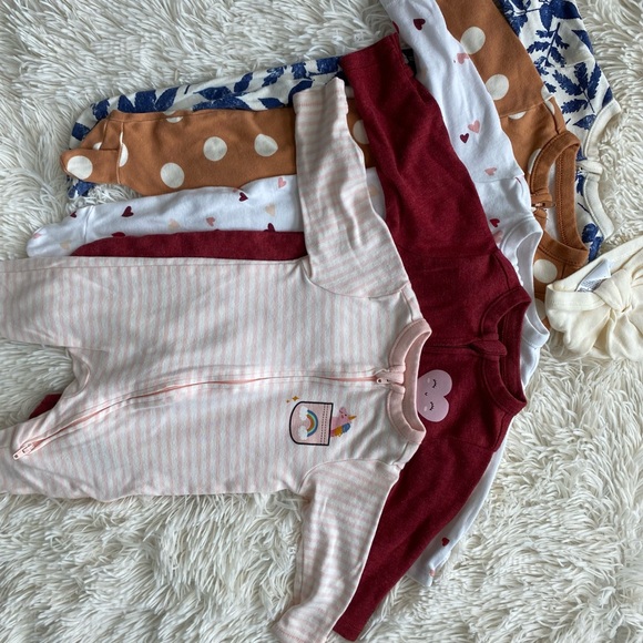 ❌SOLD❌16 onesies - Picture 5 of 7